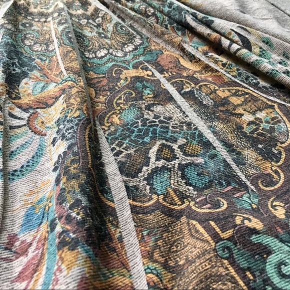 *DONATED* OneWorld Tunic - Picture 3 of 4